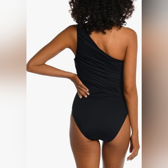 La Blanca Women's Island Goddess Shirred One Shoulder One Piece Swimsuit - Picture 2 of 5